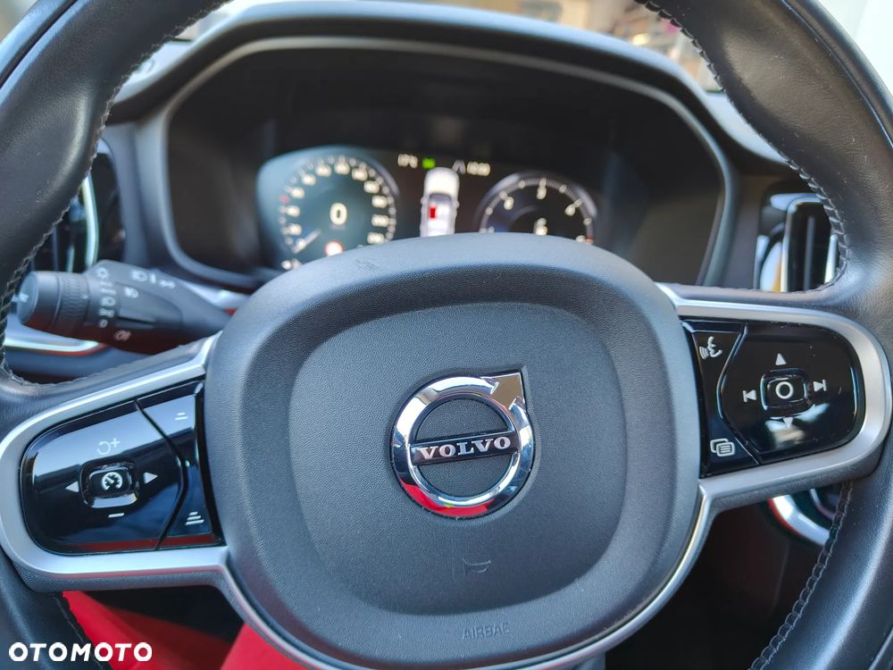 Volvo V60 D4 Geartronic Momentum Pro - 32