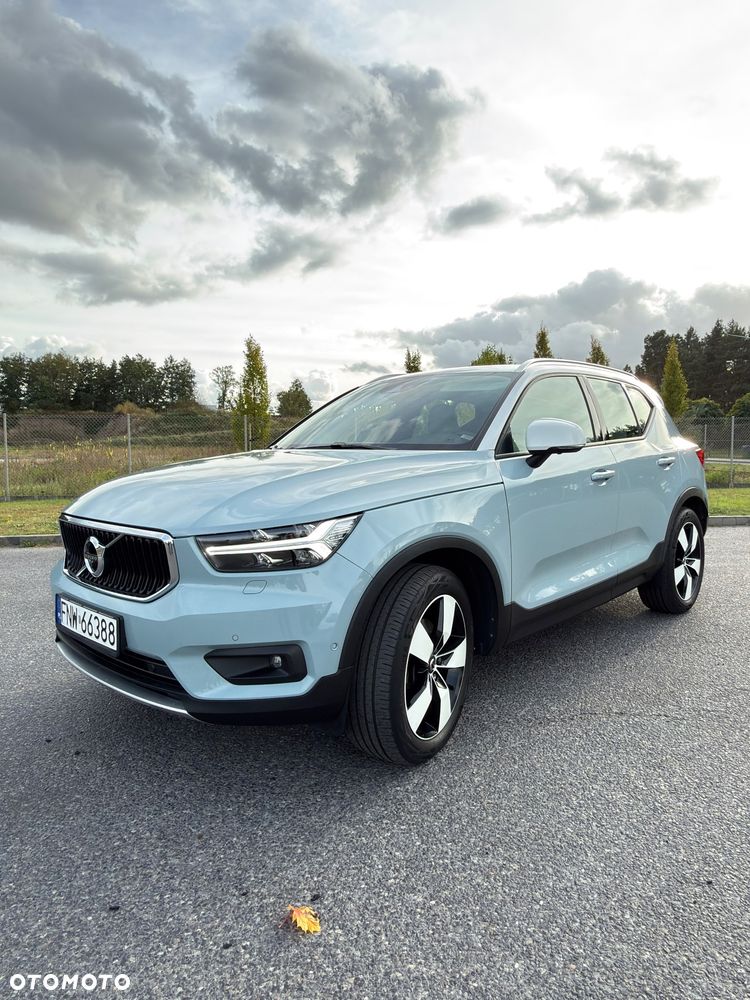 Volvo XC 40 D4 AWD Momentum (Intro Edition) - 2