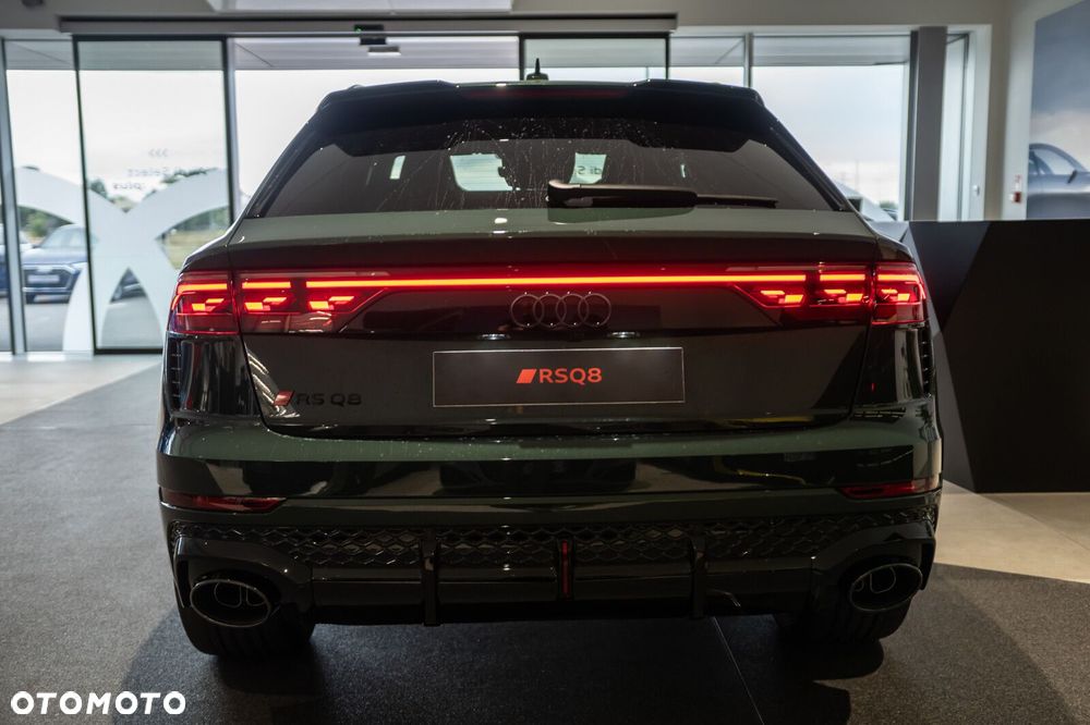 Audi RS Q8 - 4