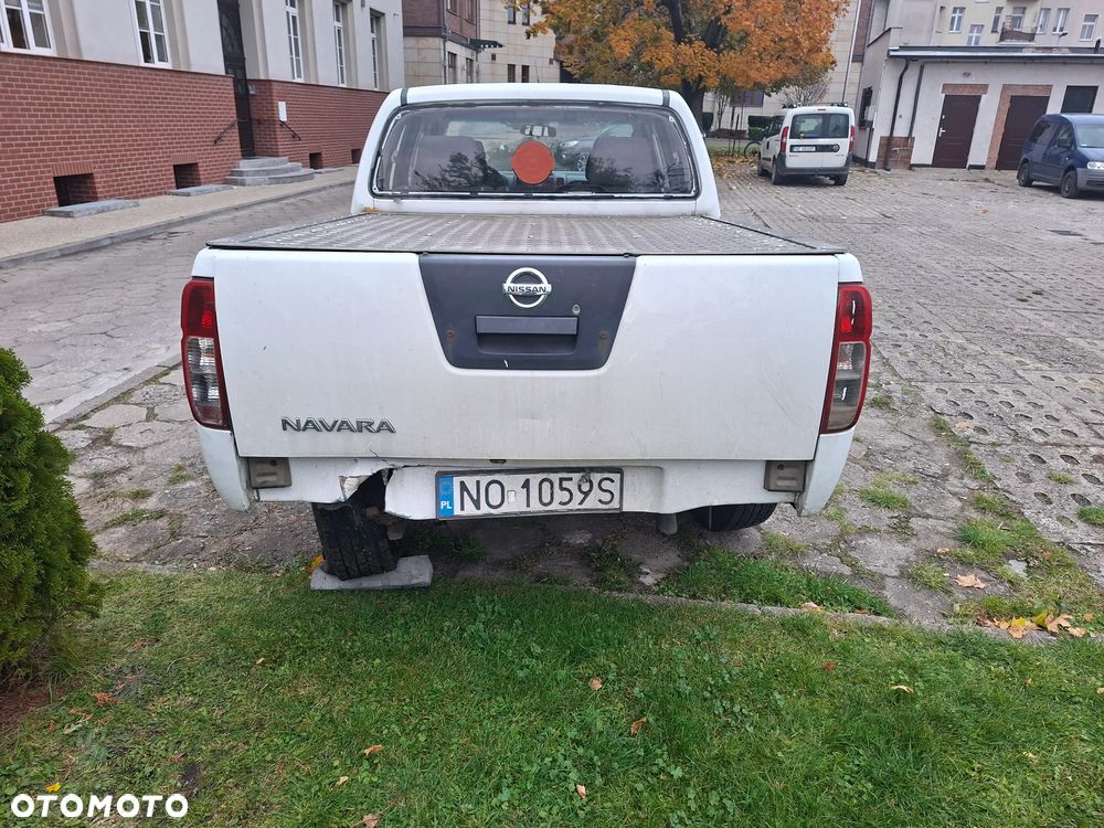 Nissan Navara 2.5 D SE - 6