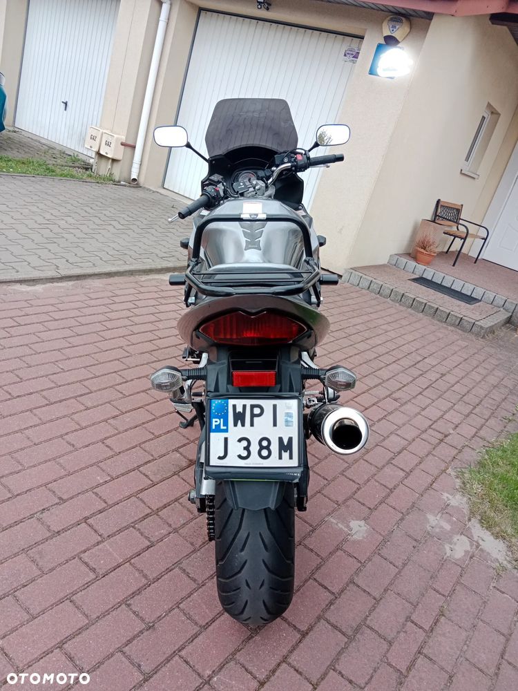 Suzuki GSX - 8