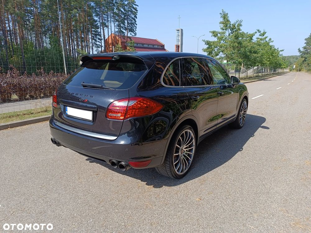 Porsche Cayenne - 26