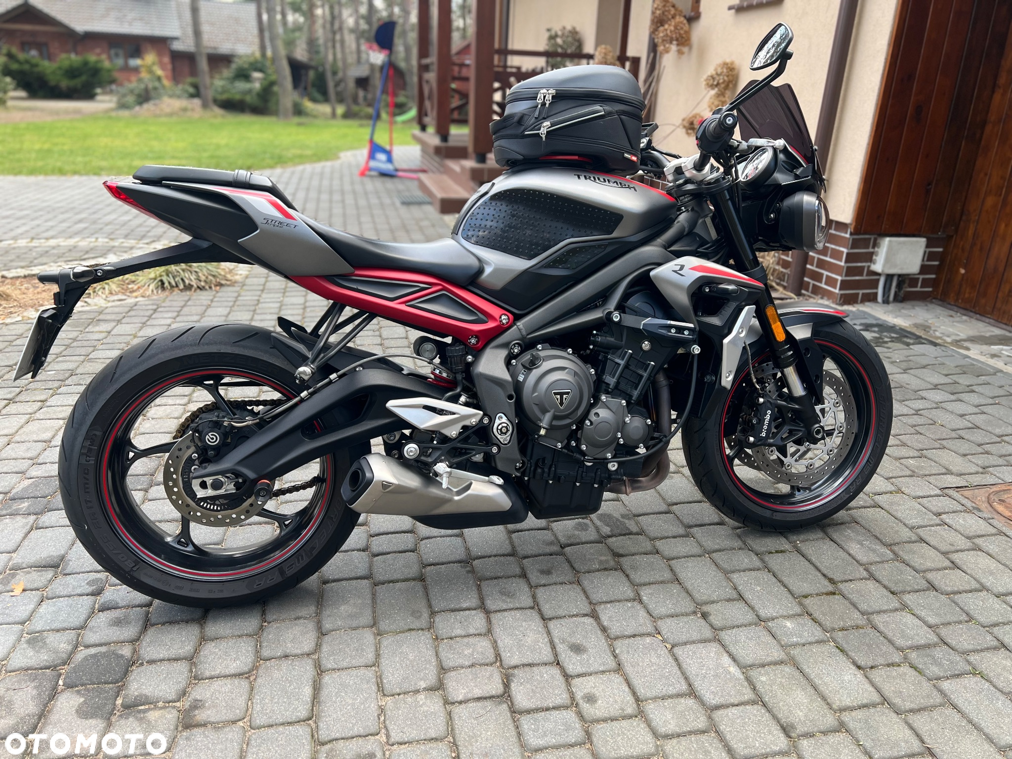 Triumph Street Triple - 13