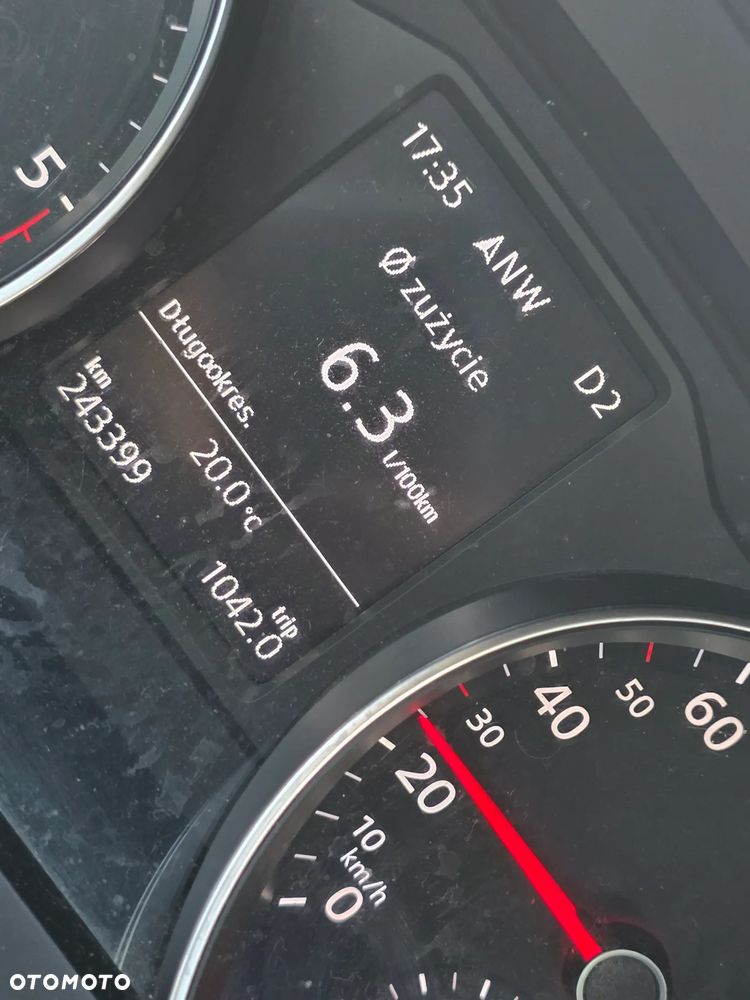Volkswagen Passat 2.0 TDI (BlueMotion Technology) DSG Comfortline - 16