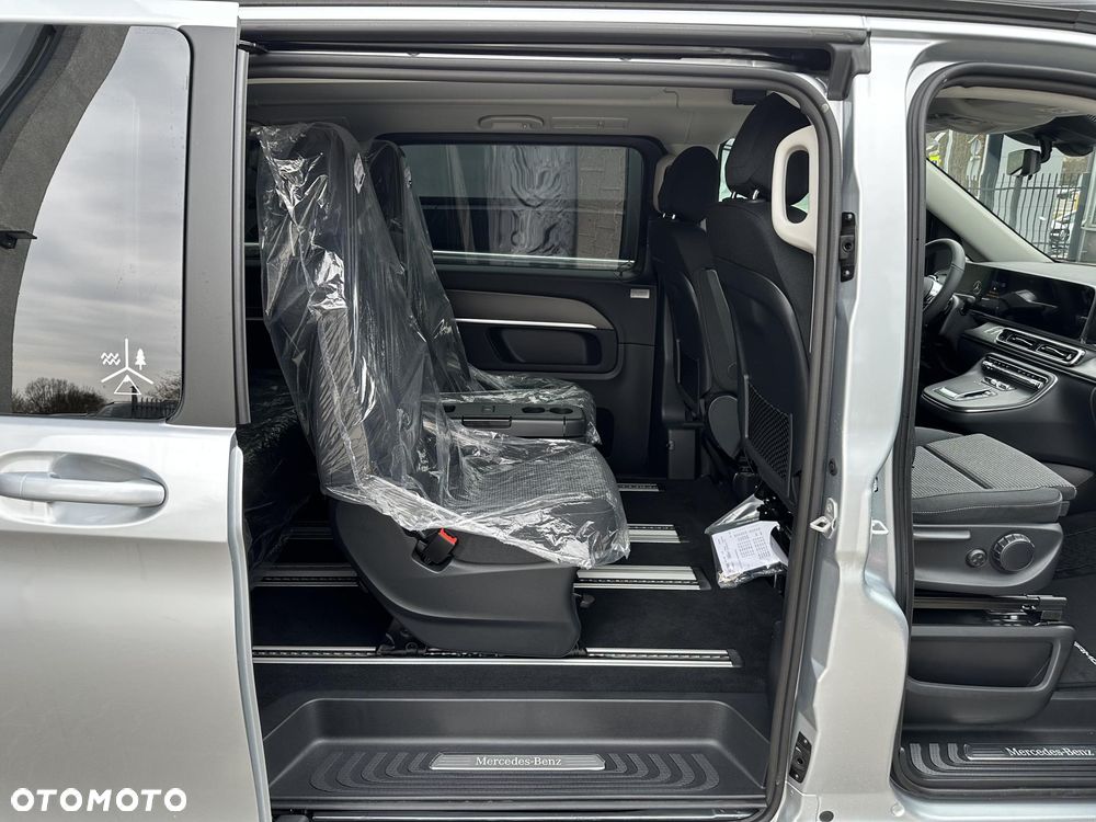 Mercedes-Benz Klasa V - 17