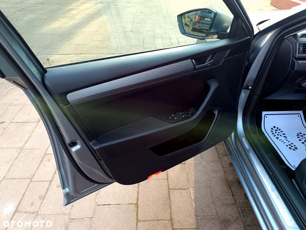 Skoda Superb 1.4 TSI ACT DSG Ambition - 23