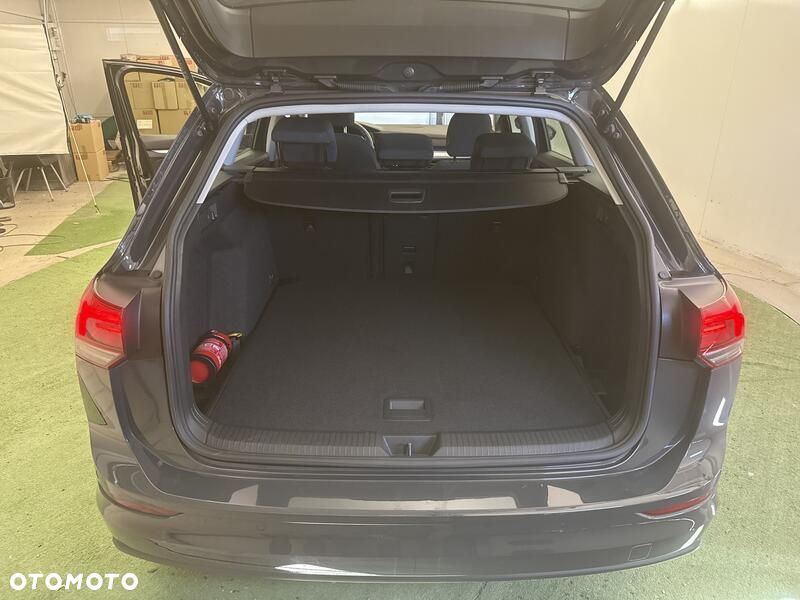 Volkswagen Golf - 22