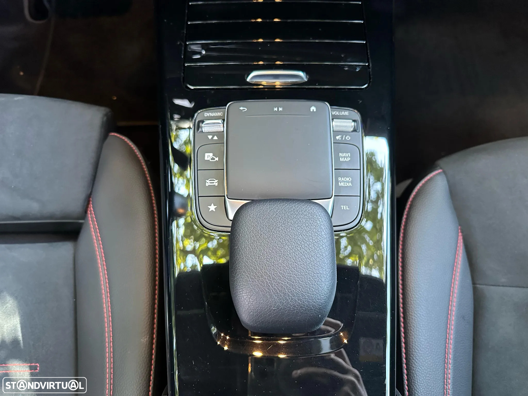 Mercedes-Benz A 250 Limousine e AMG Line - 33