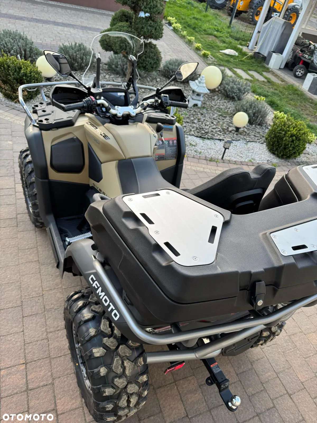 CFMoto CForce - 16