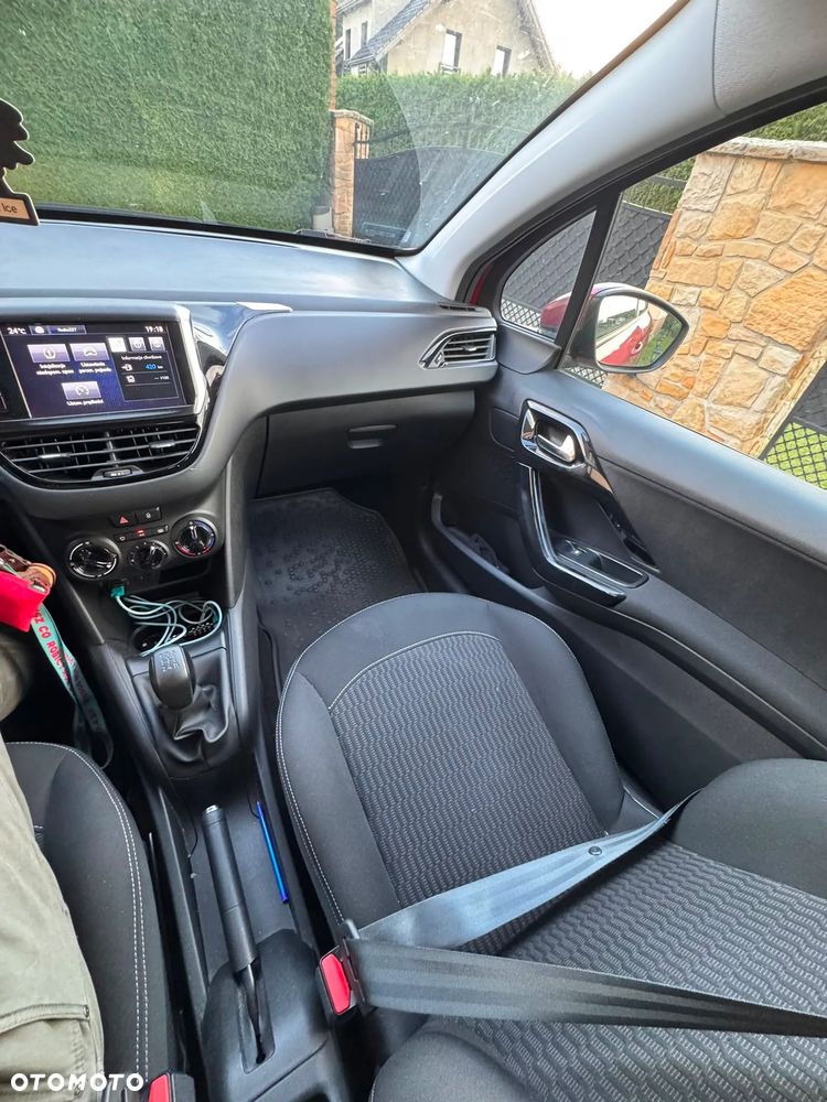 Peugeot 208 1.2 PureTech Active - 8