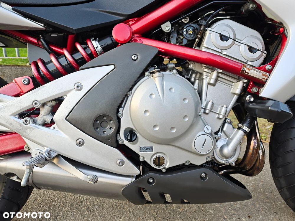 Kawasaki ER - 14