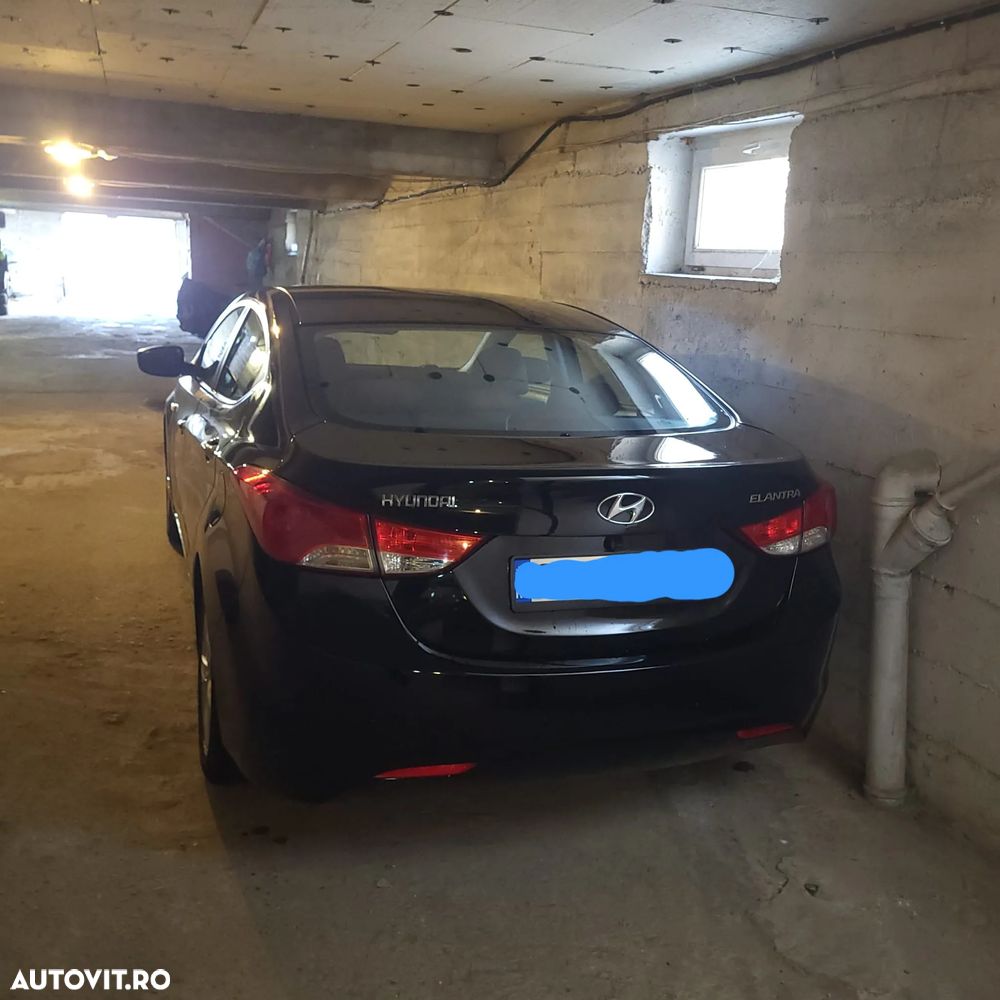 Hyundai Elantra 1.6 MPi Highway - 3