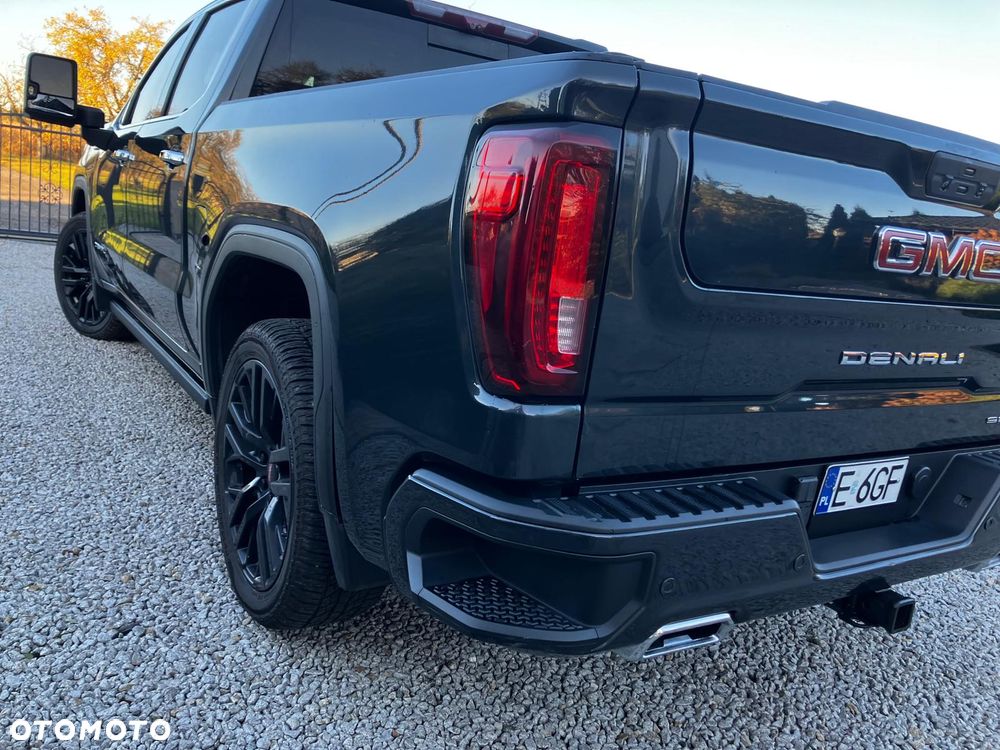 GMC Sierra - 11
