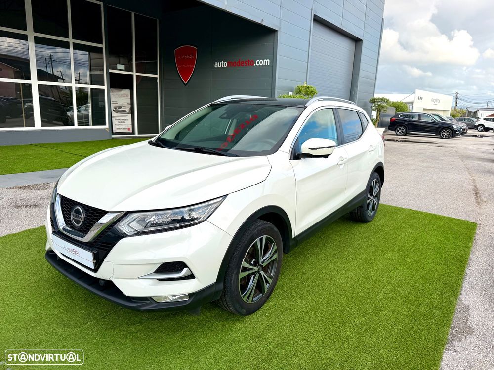 Nissan Qashqai 1.3 DIG-T N-Connecta J18 - 1