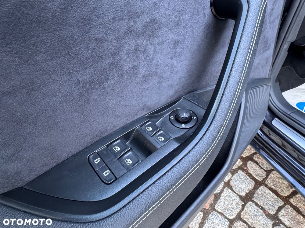 Skoda Superb 2.0 TDI SCR Sportline DSG - 34