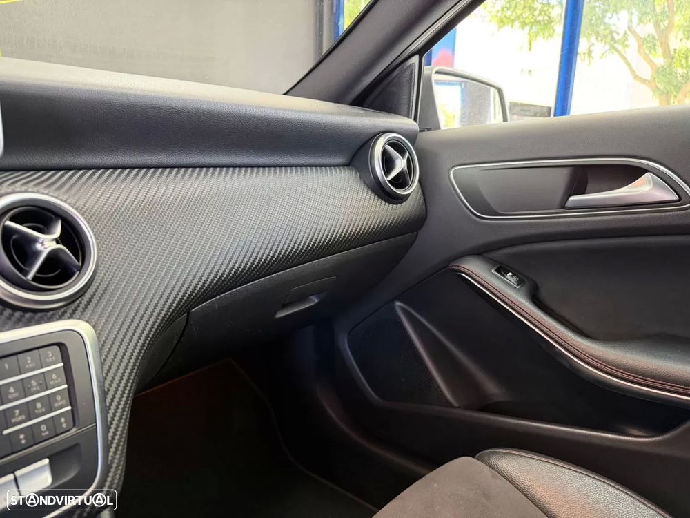 Mercedes-Benz A 220 d AMG Line Aut. - 30