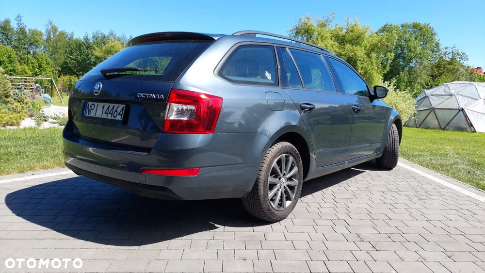 Skoda Octavia 2.0 TDI Ambition DSG - 10