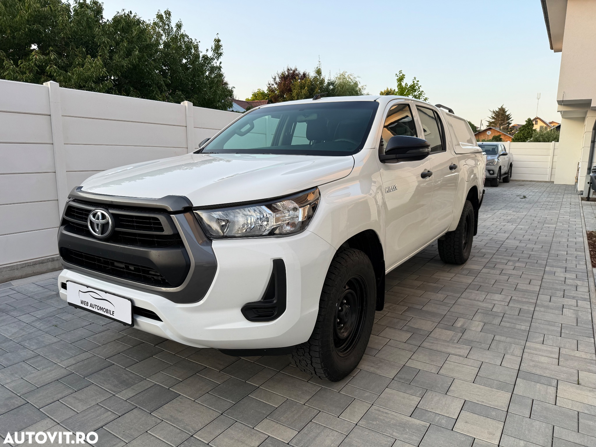 Toyota Hilux 2.4D 150CP 4x4 Double Cab 6MT Style - 2