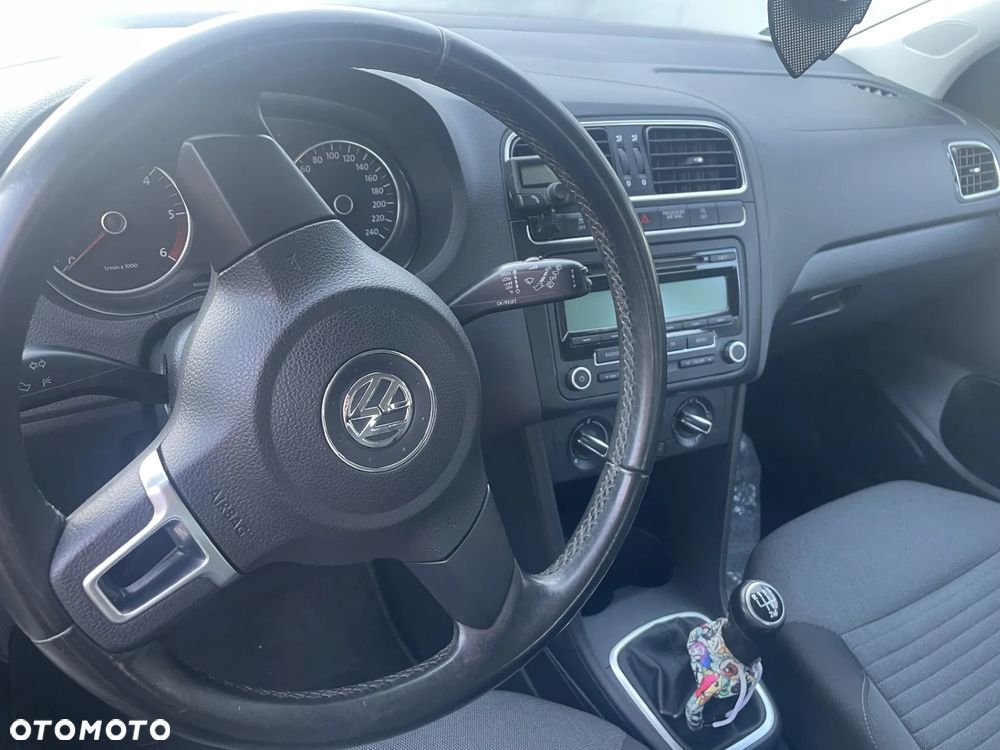 Volkswagen Polo 1.6 TDI Comfortline - 5