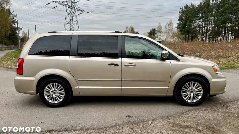 Lancia Voyager - 5