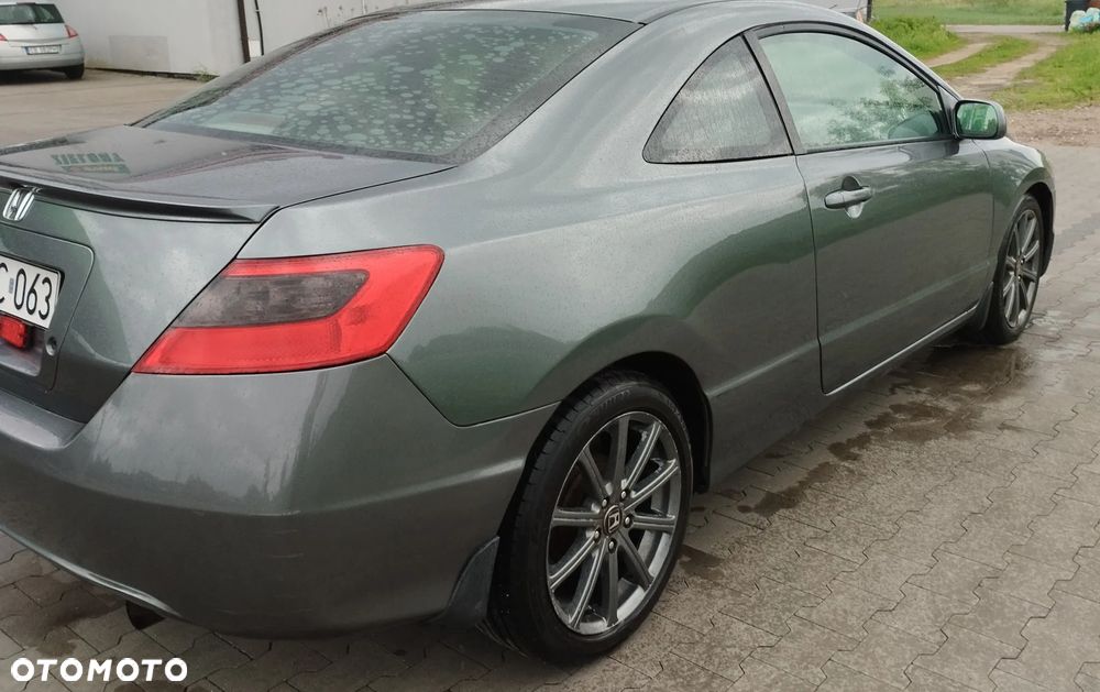 Honda Civic 1.8i-VTEC i-SHIFT Type S - 4