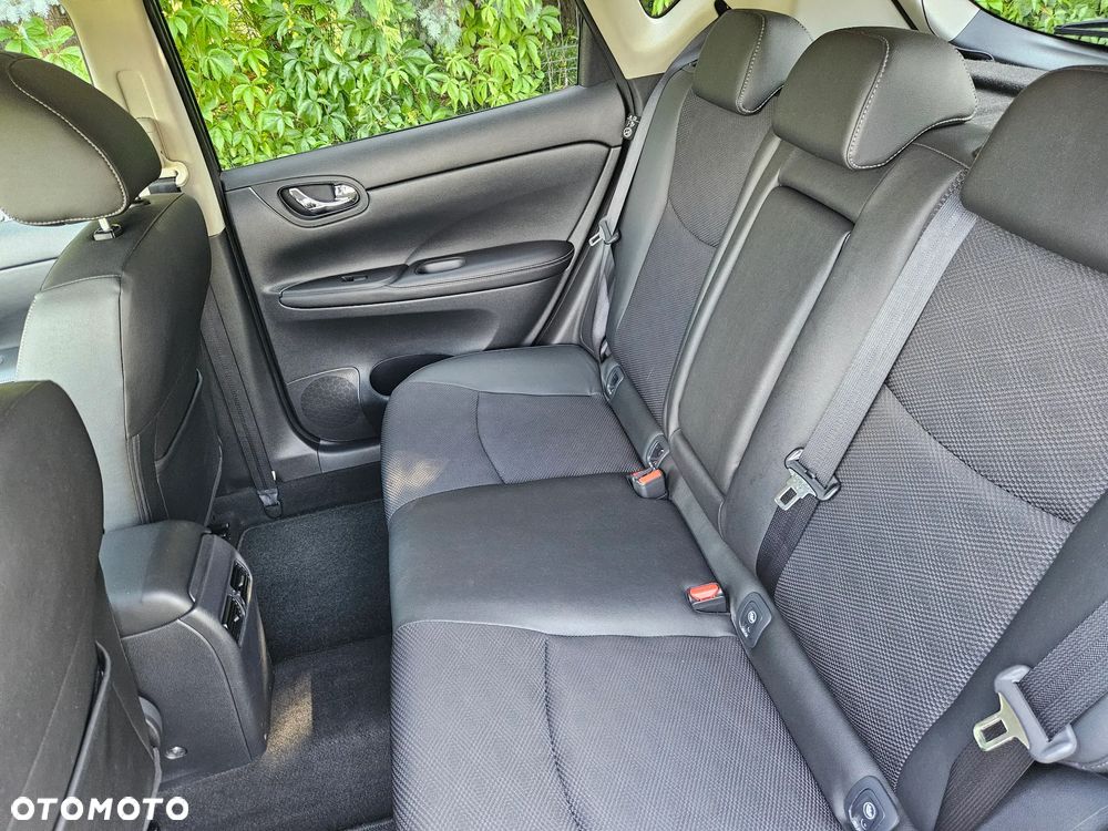 Nissan Pulsar 1.2 DIG-T Tekna EU6 - 34