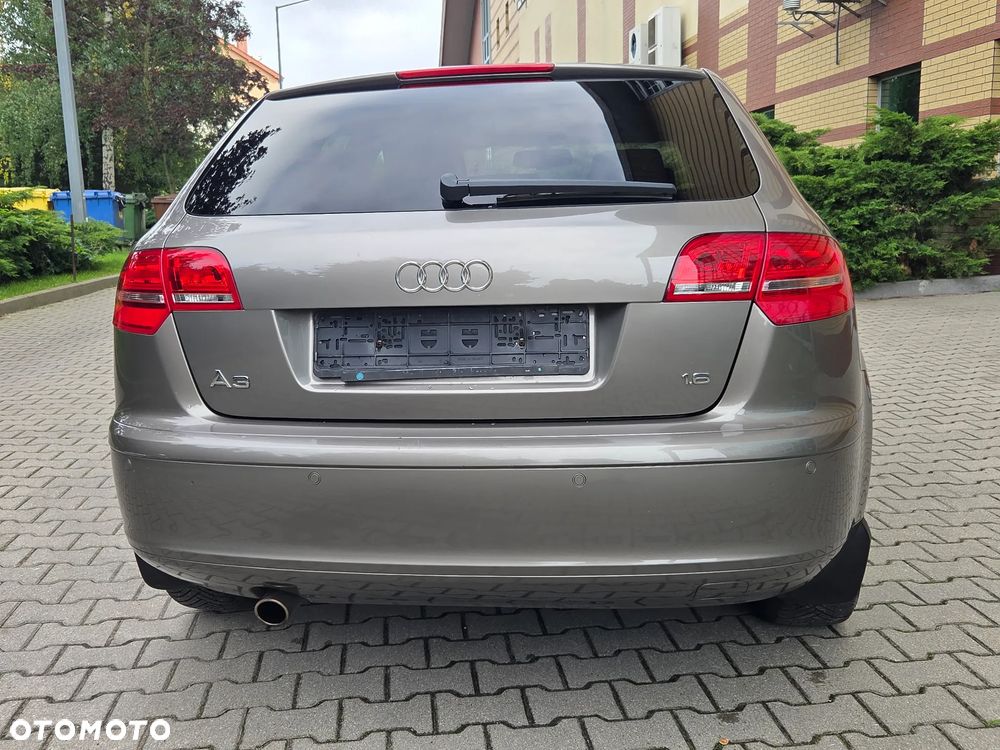 Audi A3 Sportback 1.6 Ambiente - 10