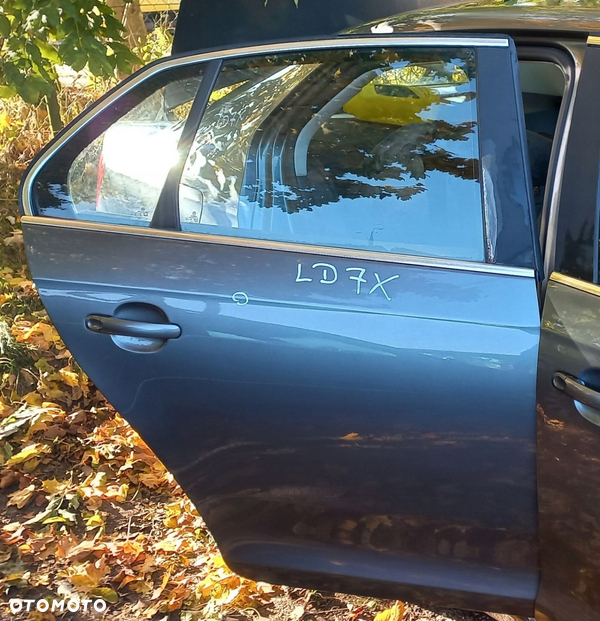 DRZWI TYLNE PRAWE VW JETTA V LD7X