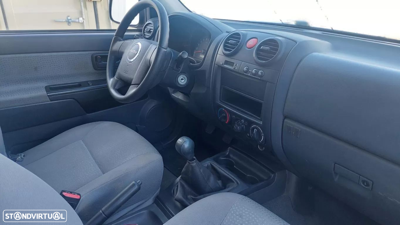 Isuzu d-max 2.5 4wd - 9