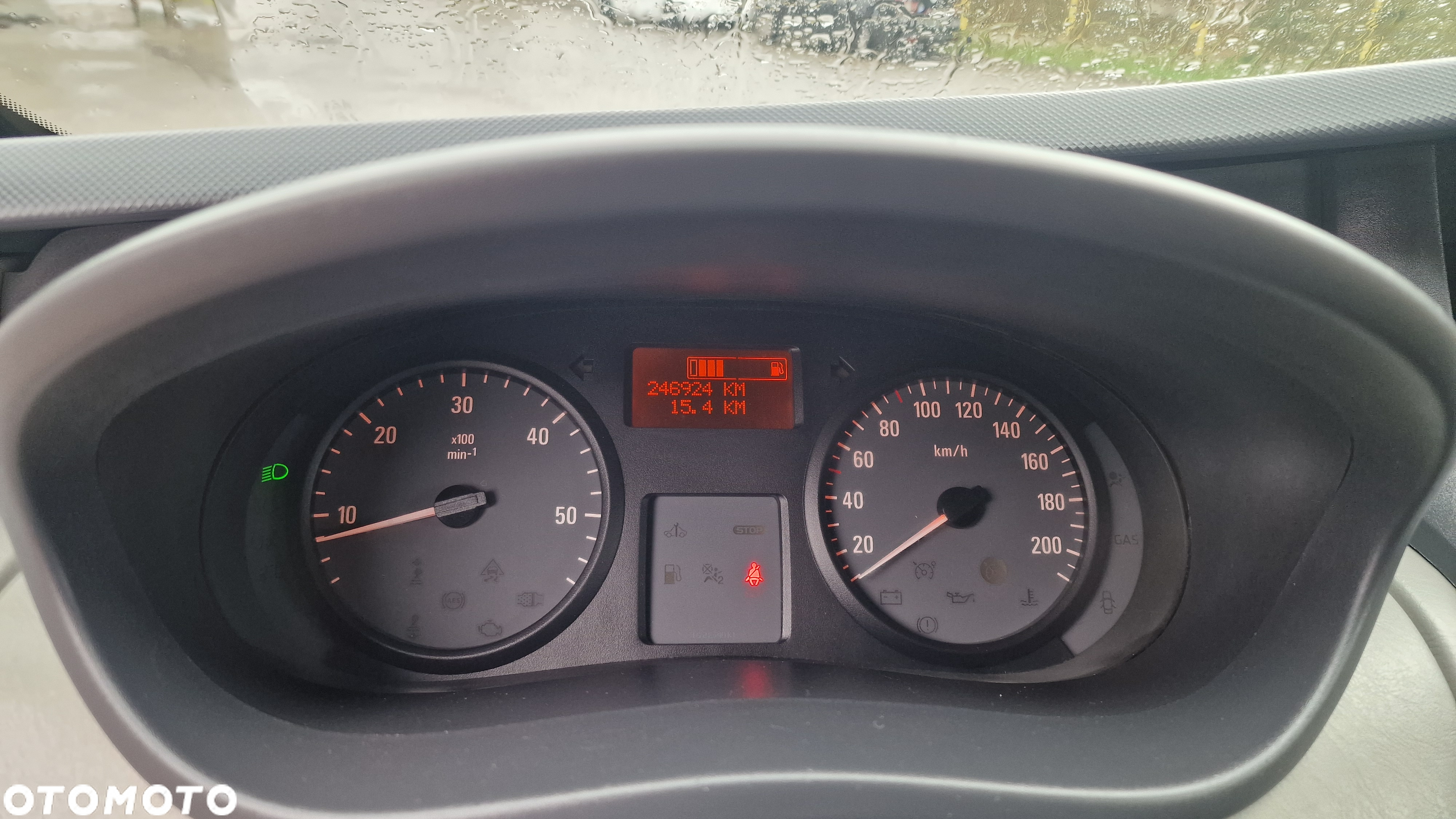 Opel Vivaro - 8