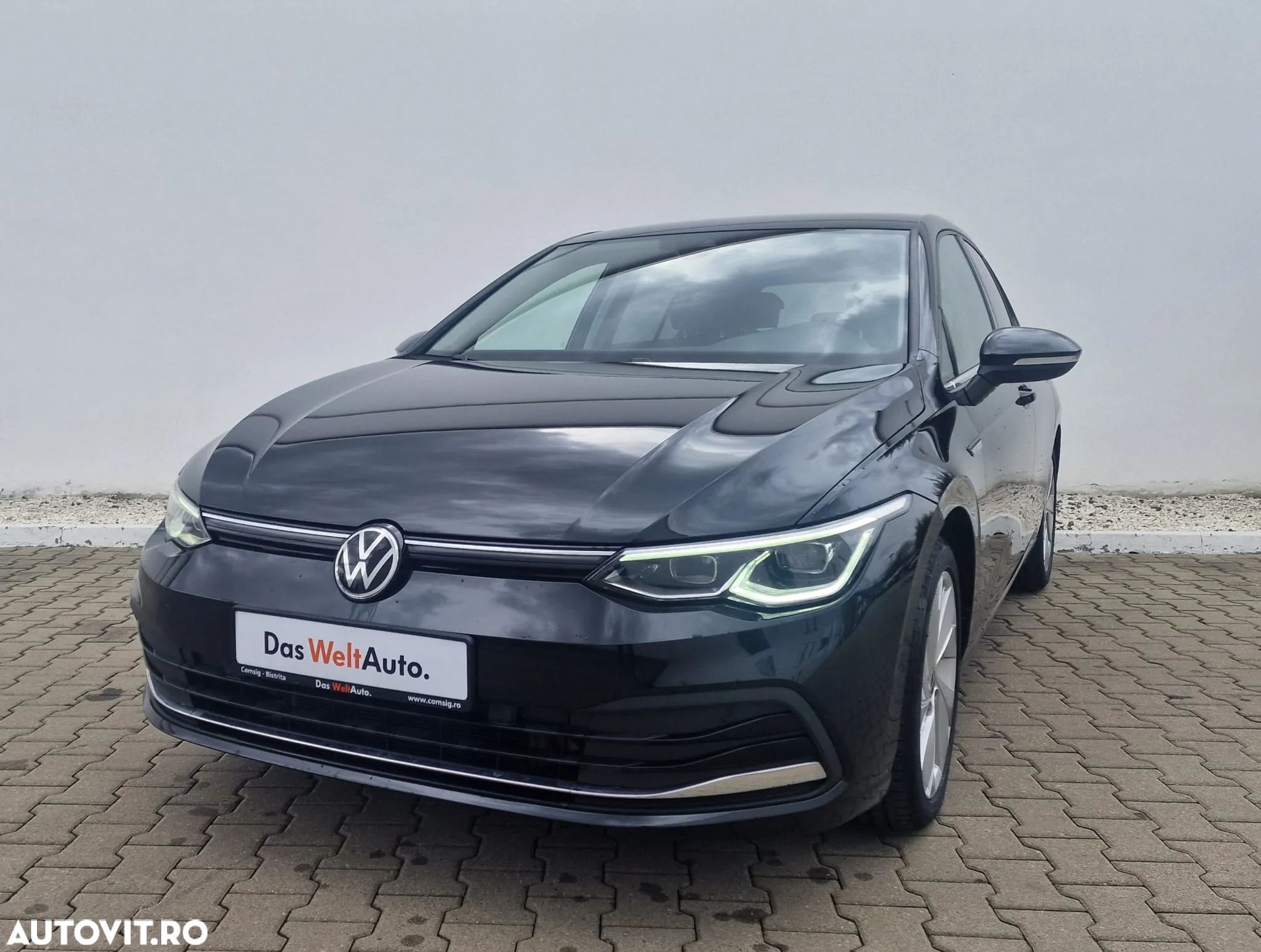 Volkswagen Golf - 1
