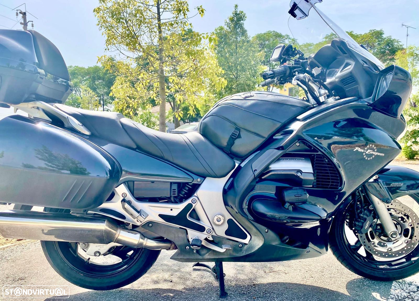 Honda Pan European ST1300A - 10