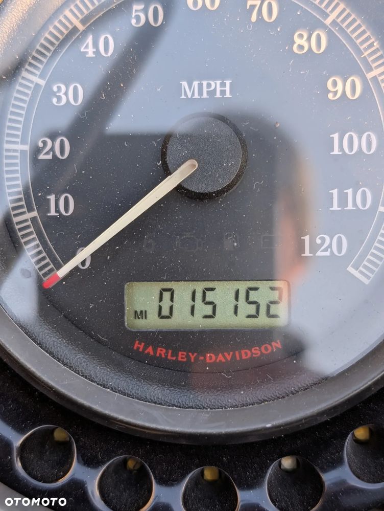 Harley-Davidson Sportster Iron 883 - 5