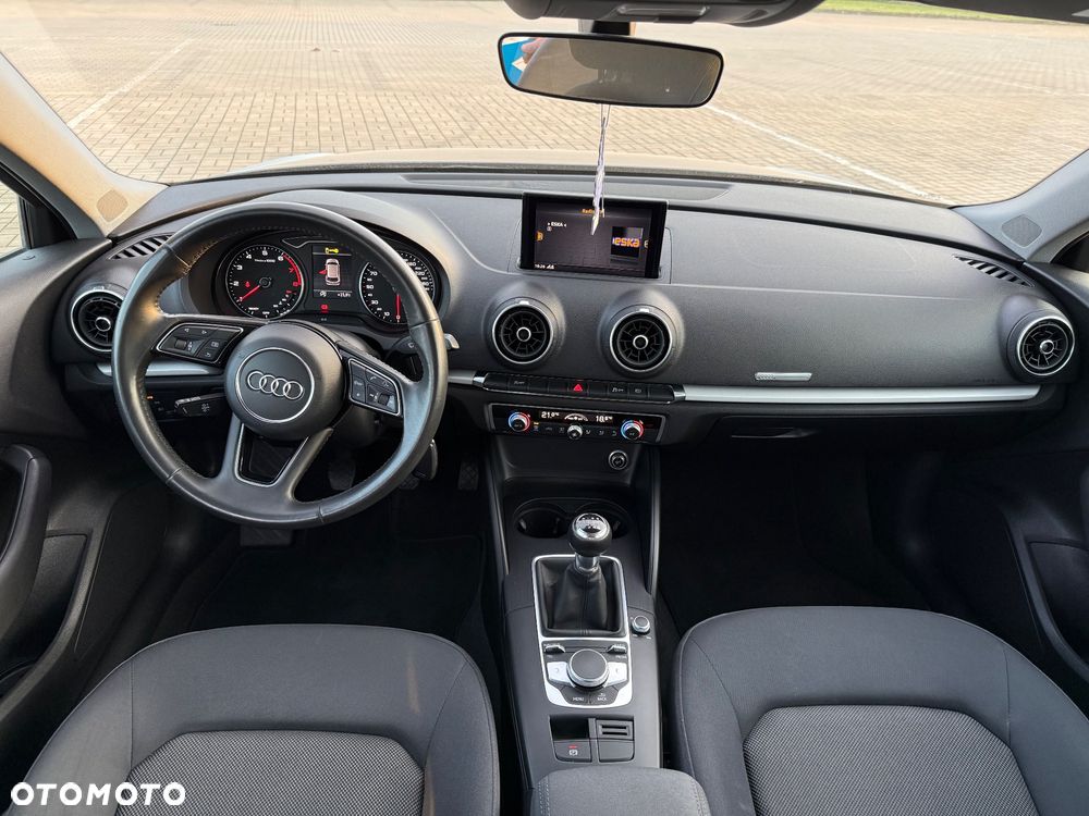 Audi A3 Sportback 30 TFSI - 14