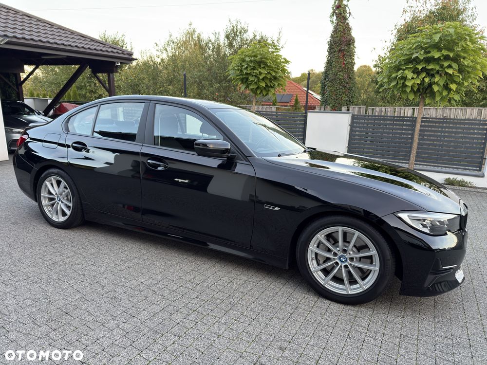 BMW Seria 3 330e Advantage - 9