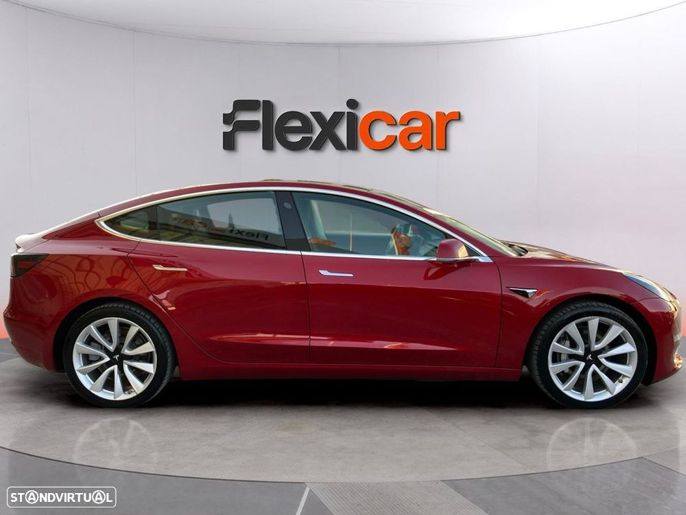 Tesla Model 3 - 8