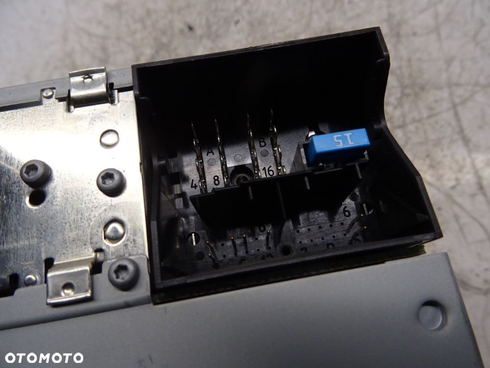 OPEL ASTRA III H 04-06 RADIO 13190856 - 4