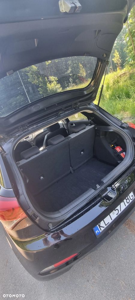 Hyundai i20 1.2 - 12