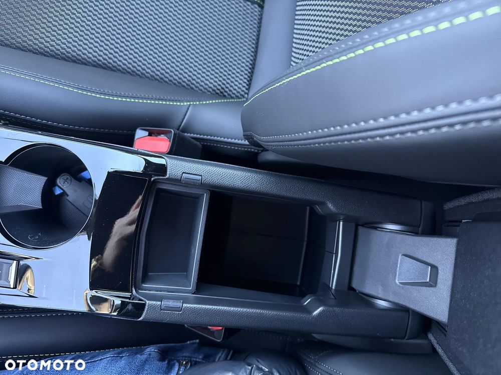 Peugeot 208 1.2 mHEV GT - 30