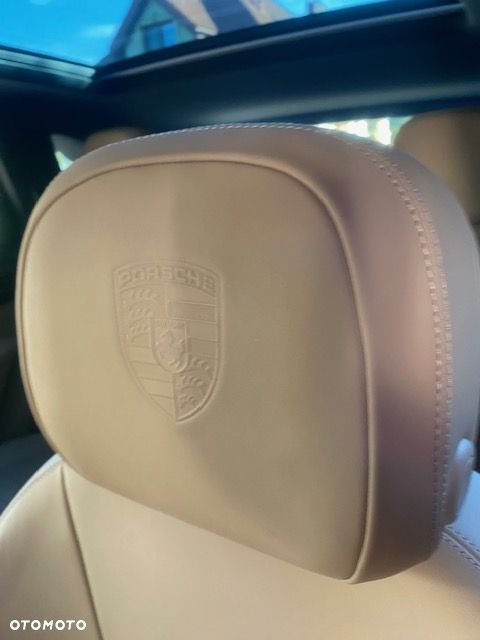 Porsche Cayenne E-Hybrid Platinum Edition - 18