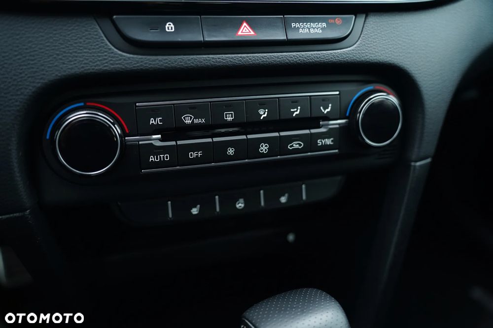 Kia Ceed 1.5 T-GDI DCT7 OPF GT Line - 32