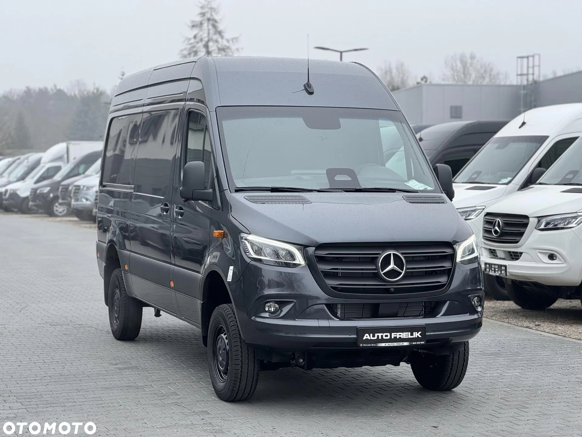 Mercedes-Benz Sprinter - 2