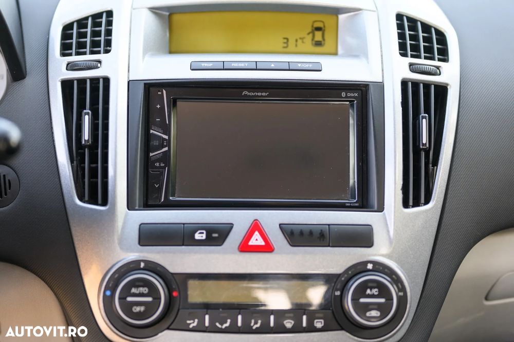 Kia Pro Ceed - 8