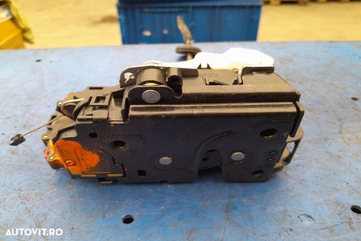 Broasca usa spate dreapta 7L0839016D Skoda Octavia 2 [2004 - 2008] Co - 1