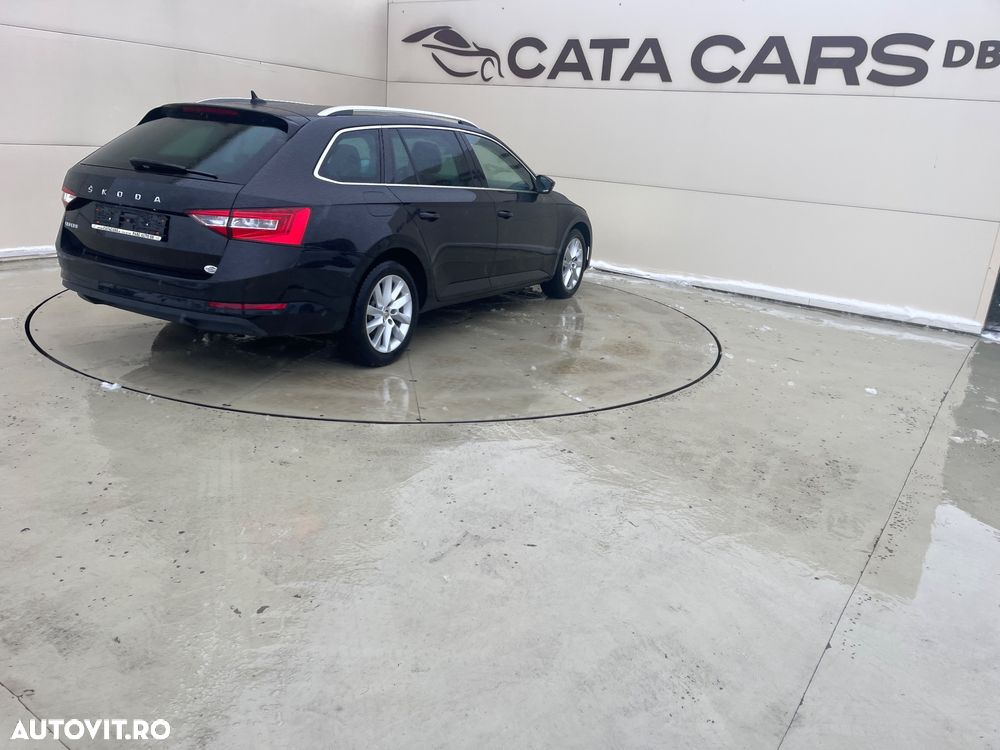 Skoda Superb 2.0 TDI DSG Premium Edition - 15