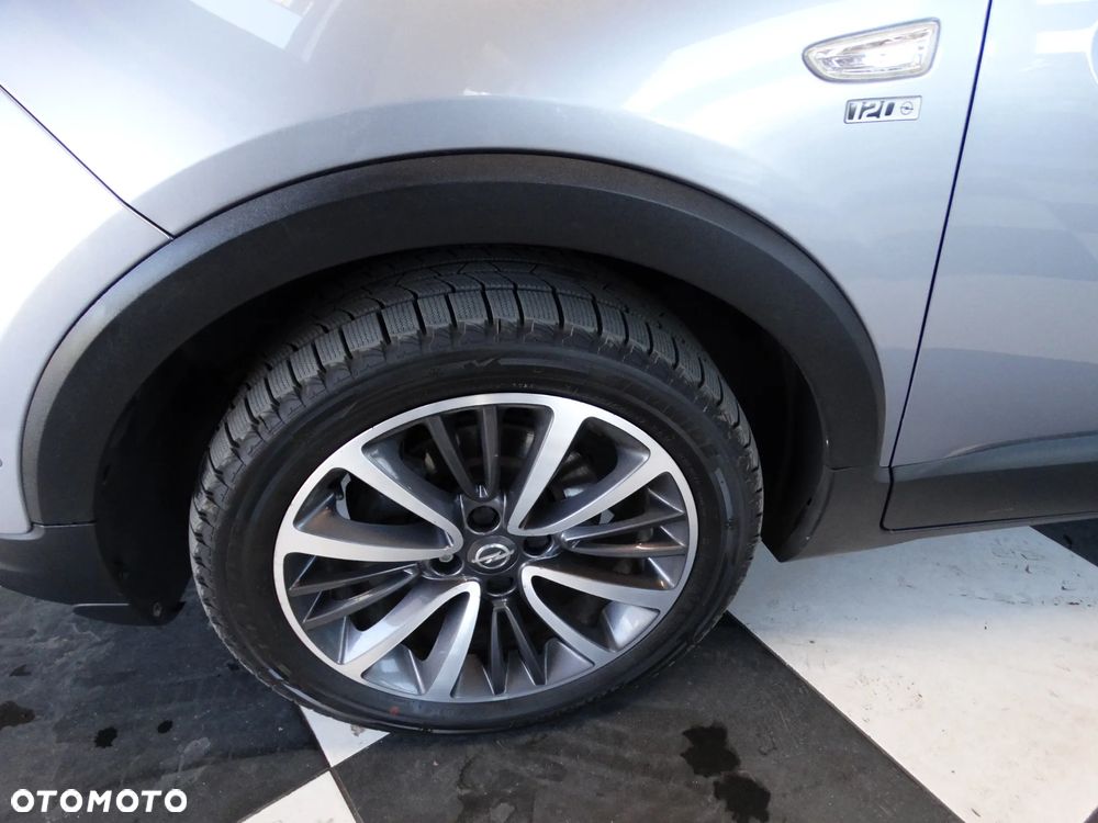 Opel Crossland X 1.2 T 120 Lat S&S - 28