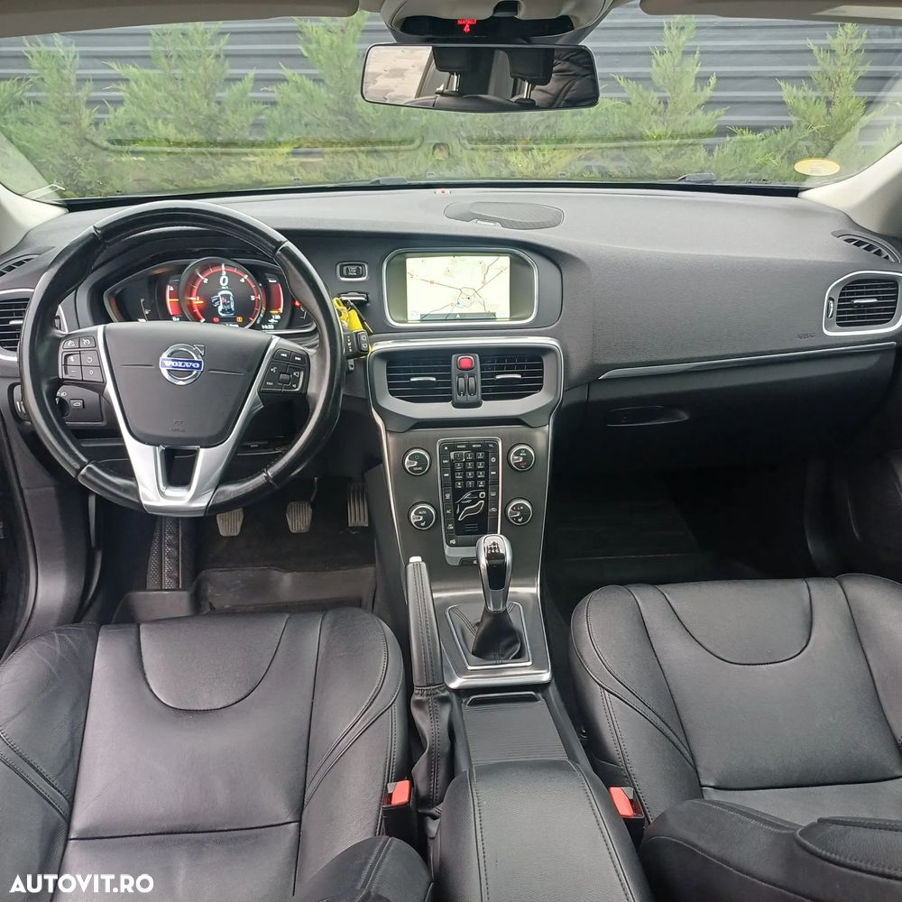 Volvo V40 D4 Ocean Race - 8