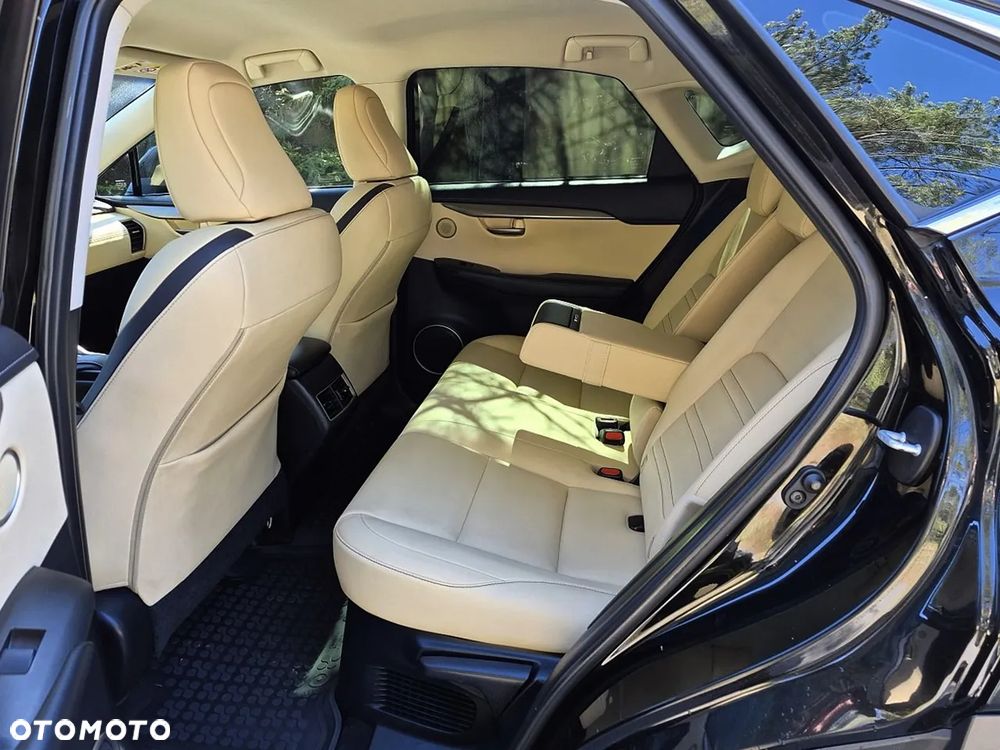 Lexus NX 300h Elite AWD - 8