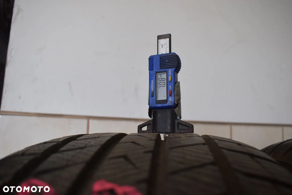 R19 235/50 Vredestein Quatrac Pro - 5