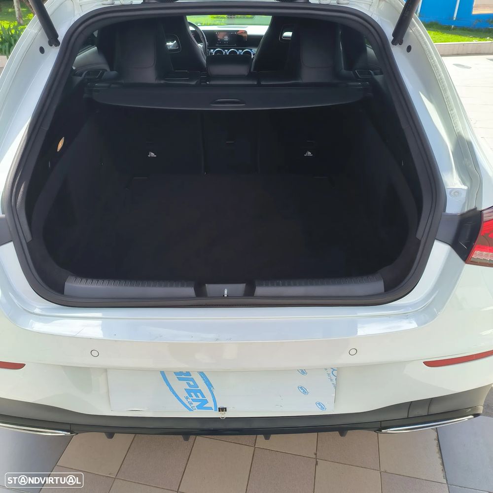 Mercedes-Benz CLA 220 d Shooting Brake AMG Line Aut. - 10